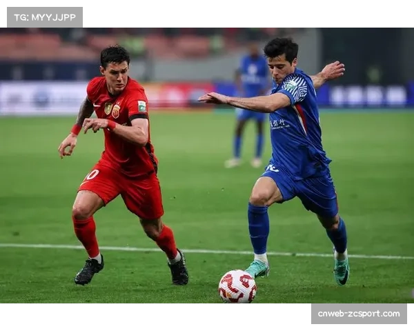 博洛尼亚球员为抗议裁判判罚围堵裁判组长达三分钟,比赛一度混乱